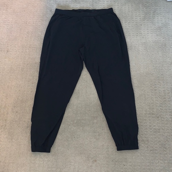 lululemon surge jogger size charts for women